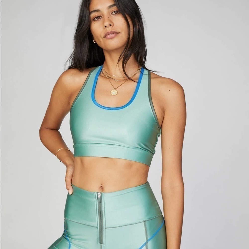 Bandier All Access Front Row Sports Bra - XS